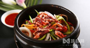 韩釜石锅拌饭的具体是怎么加盟的?