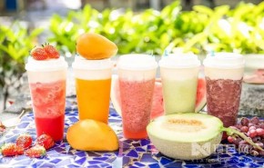 想要經(jīng)營(yíng)好一家三茶兩果奶茶加盟店，應(yīng)該如何操作？