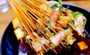 新手可以加盟串串店嗎?加盟大嘴巴串串香有何政策支持?