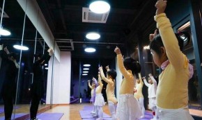 邱艷舞蹈加盟市場(chǎng)前景如何？未來(lái)的三年怎么樣？