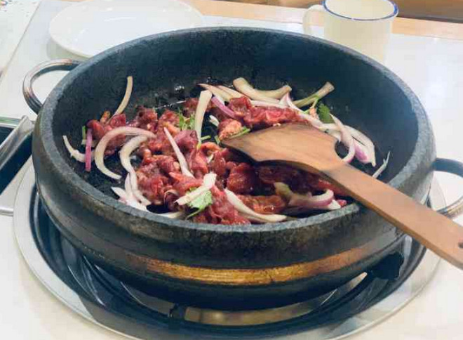 老街坊石锅烤肉