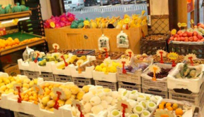 鲜果源水果店加盟开店顾客多不多？成本低，市场前景火爆。