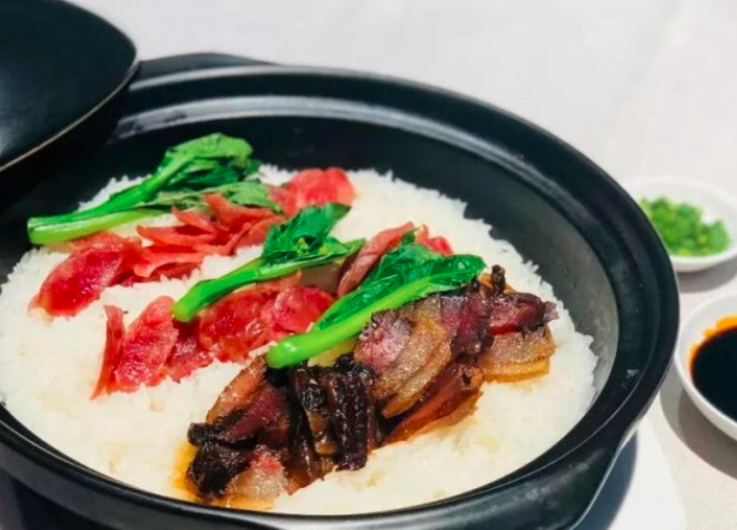 鲍大叔煲仔饭