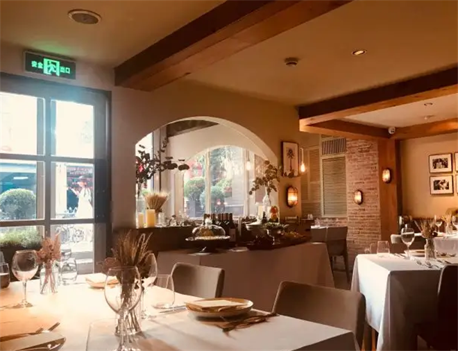 食光轉(zhuǎn)移主題餐廳