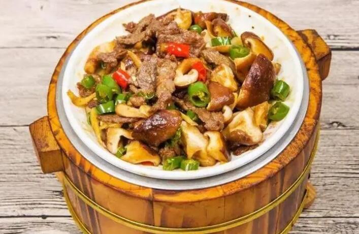 湘聚辣過(guò)癮木桶飯加盟