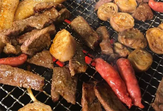 肉本家烤肉加盟