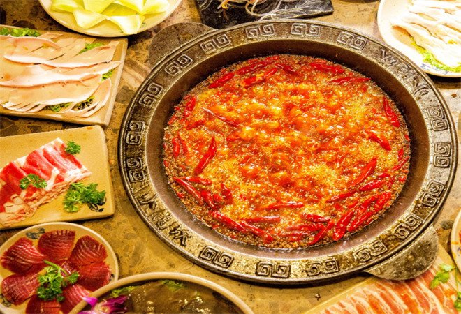 寬板凳老灶火鍋加盟