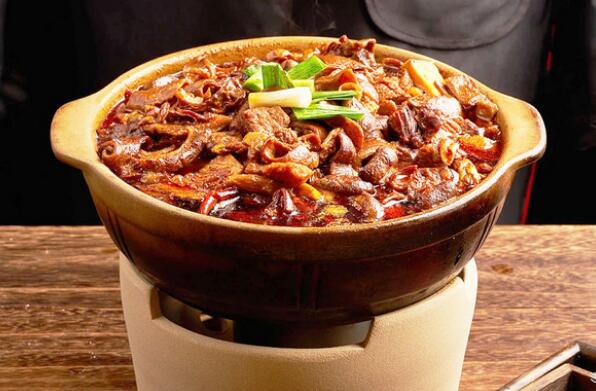 天肴灣牛雜煲加盟