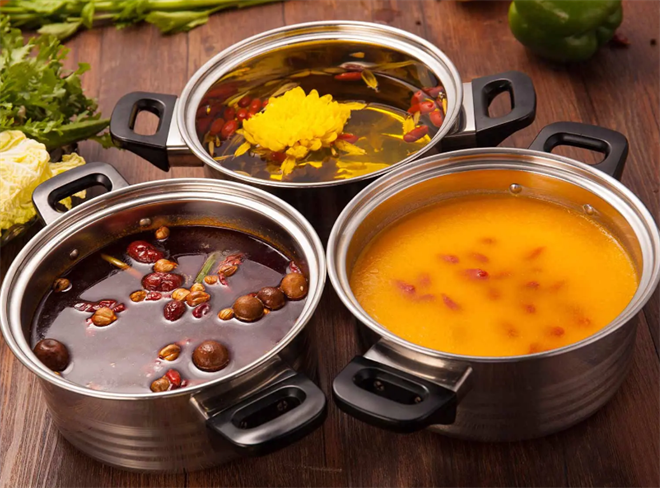 百品聚旋轉(zhuǎn)小火鍋加盟