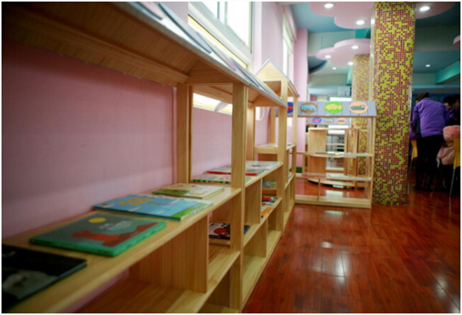 萌卡納兒童繪本館