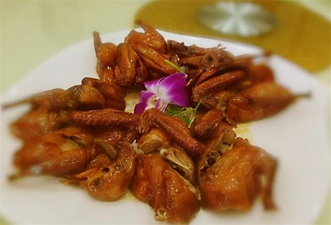 生炸乳鸽