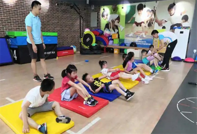 聚星少兒體適能