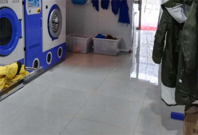 自由神洗染加盟