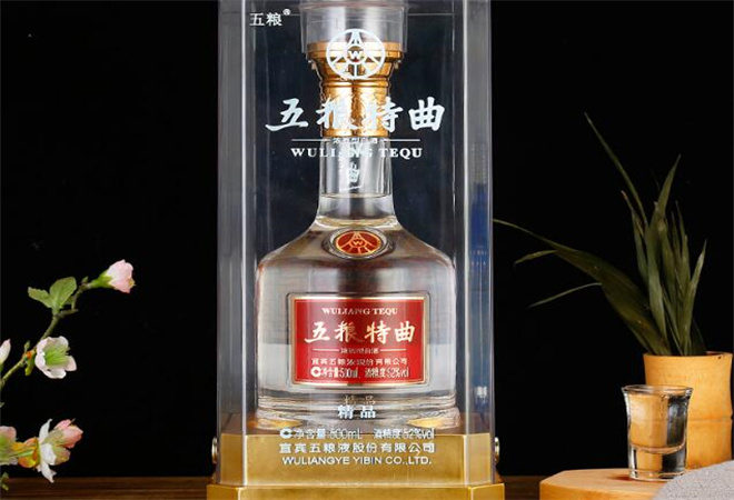 五糧特曲白酒