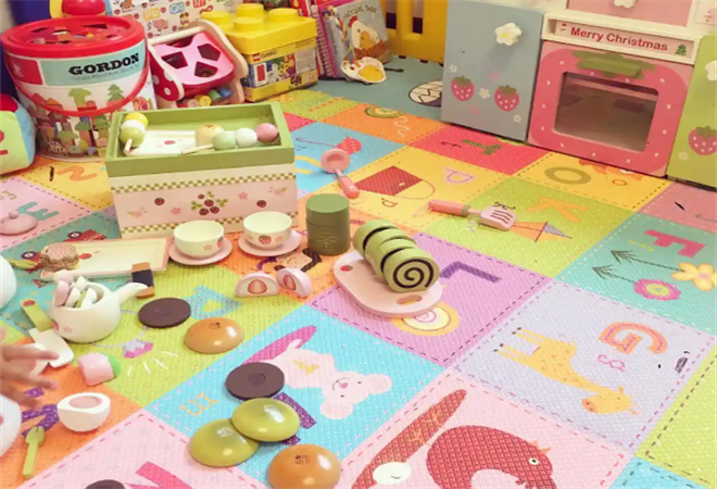 憨大頭嬰兒玩具