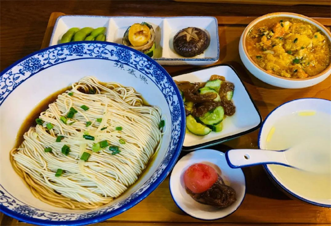 孙盛兴奥灶面馆加盟