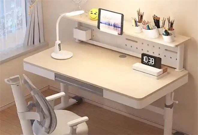 小小博士后學(xué)習(xí)桌加盟