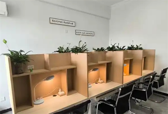 錯題幫自習(xí)室加盟