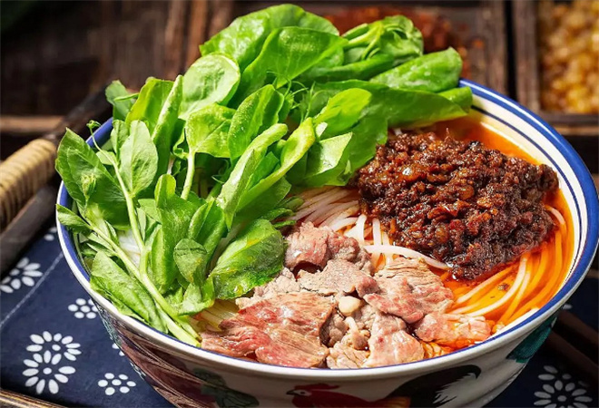 喬杉杉生燙牛肉米線加盟