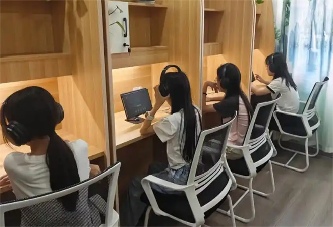 簡而優(yōu)ai智能自習(xí)室 簡而優(yōu)ai智能自習(xí)室