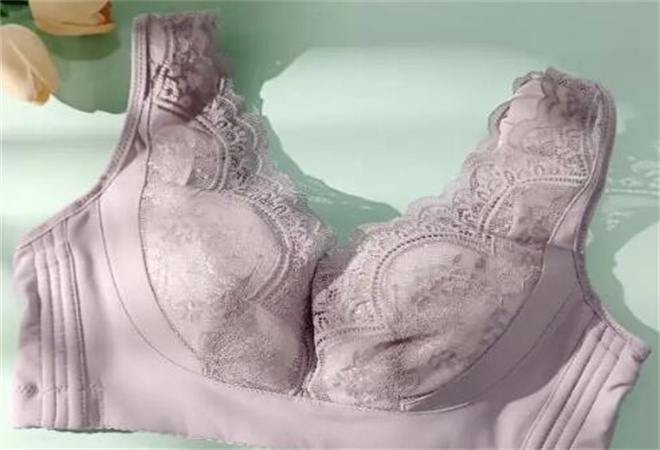 傲雪棋內(nèi)衣加盟