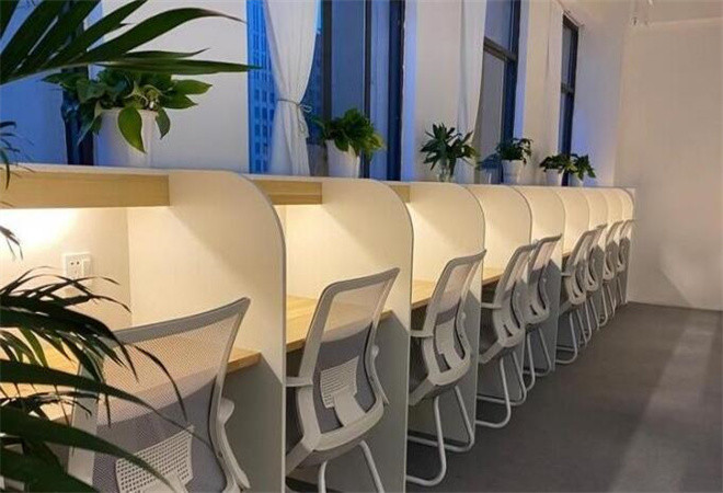 簡(jiǎn)而優(yōu)ai智能自習(xí)室加盟