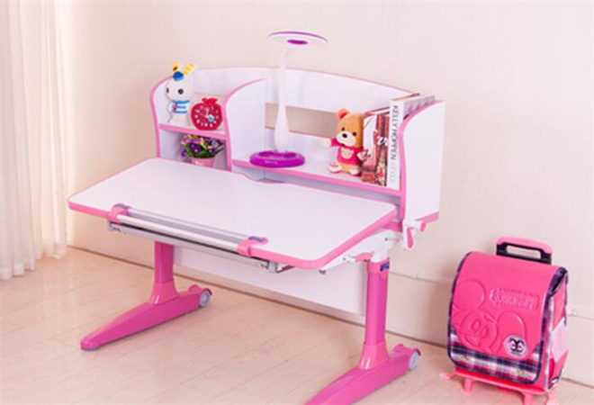 首席童伴兒童學(xué)習(xí)桌加盟