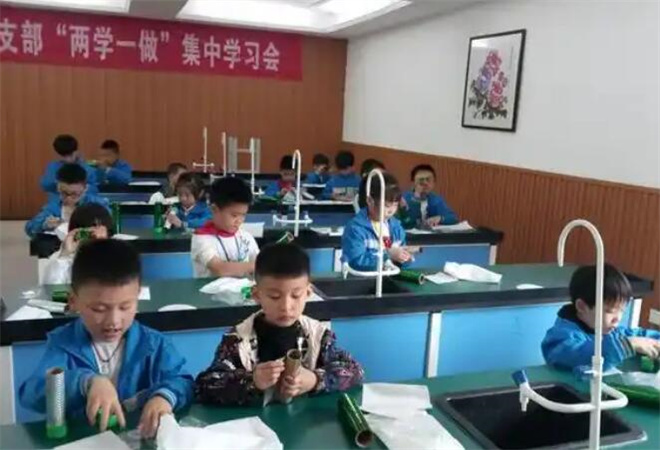 達(dá)文西科學(xué)實(shí)驗(yàn)班加盟