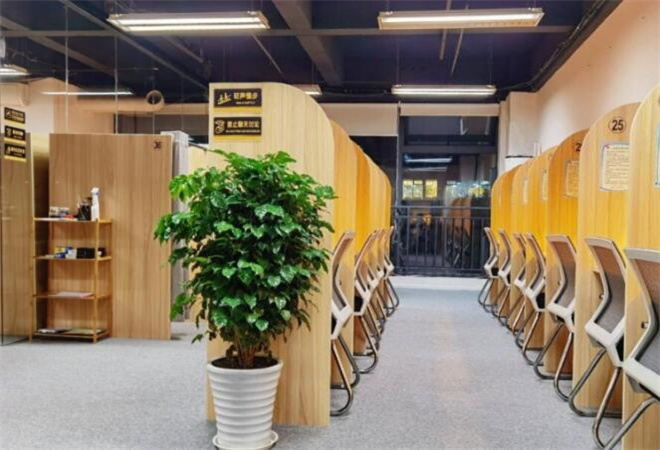 簡而優(yōu)ai智能自習室加盟