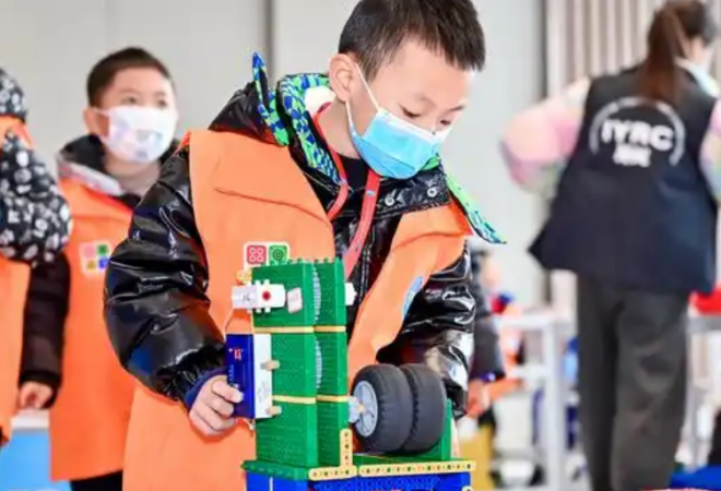 韓端機(jī)器人教育加盟