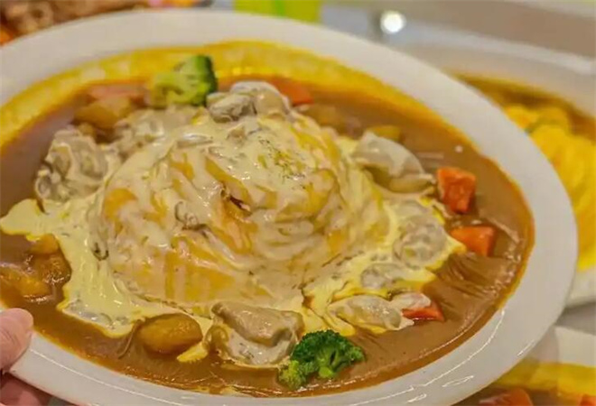 醬津津咖喱蛋包飯