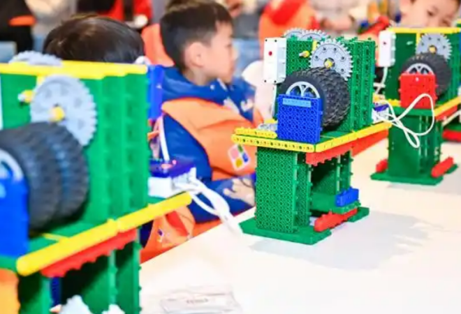 韓端機(jī)器人教育