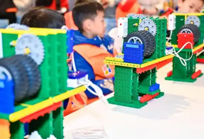 韓端機(jī)器人教育 韓端機(jī)器人教育