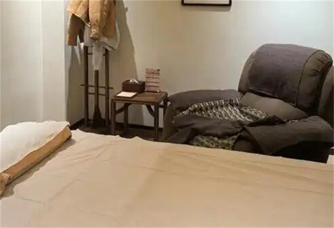 蘄艾艾灸養(yǎng)生館