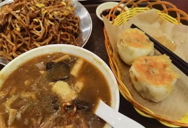 鹿亞平胡辣湯 鹿亞平胡辣湯