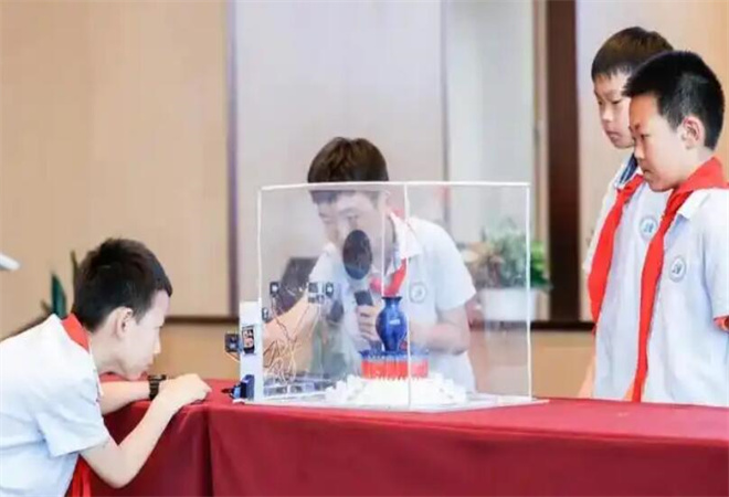 呦呦科學(xué)教育加盟