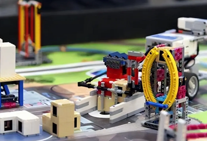 螞蟻向上機器人編程加盟