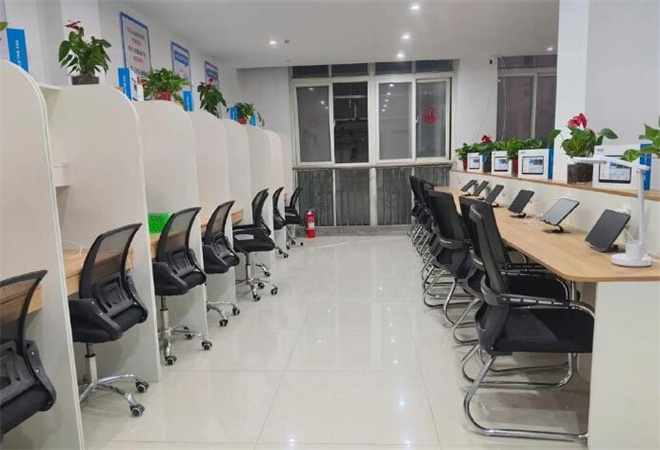 簡而優(yōu)ai智能自習室加盟