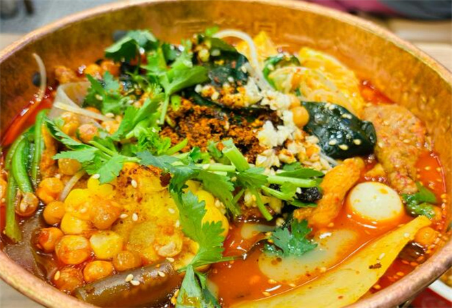 九街于記牛肉冒菜加盟