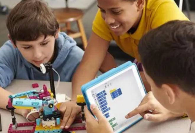 卡卡獅少兒編程加盟