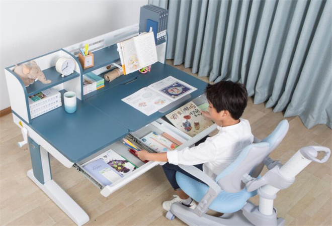 首席童伴兒童學(xué)習(xí)桌