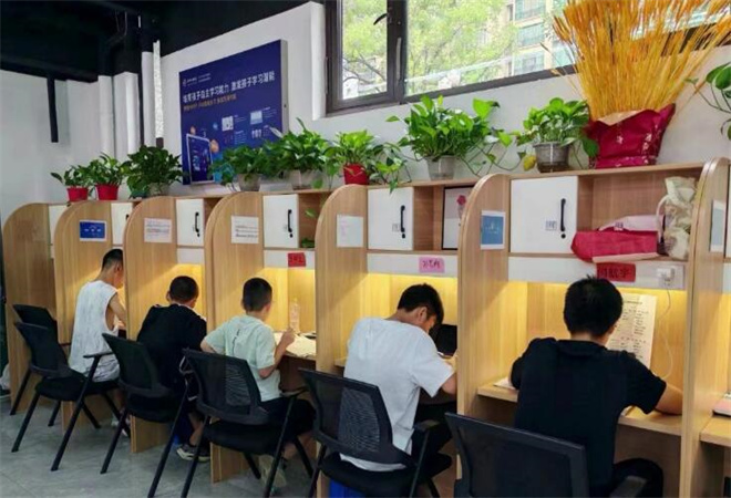 優(yōu)才森AI智能自習(xí)室