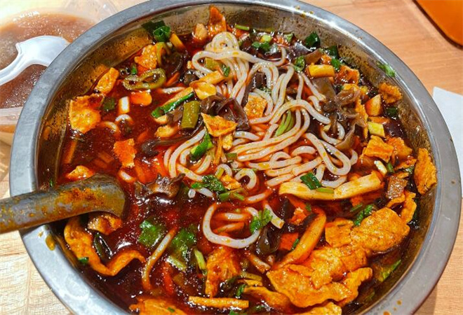 肥姨媽柳州螺螄粉加盟