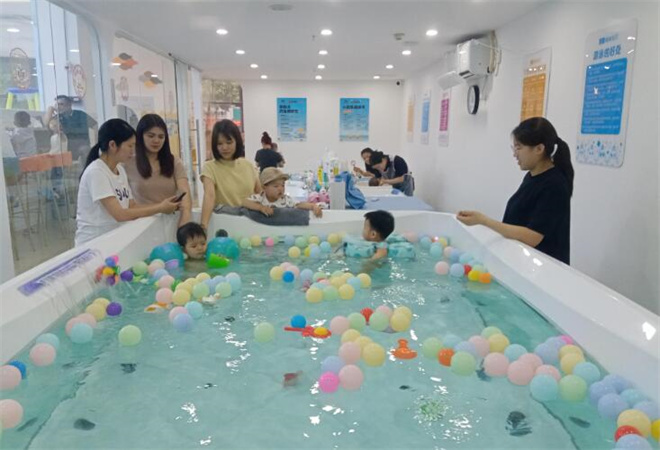 尤米尤米嬰兒游泳館