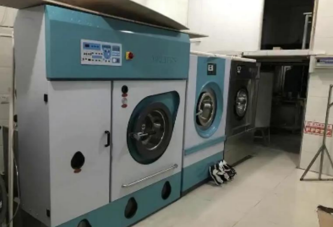 威特斯干洗加盟