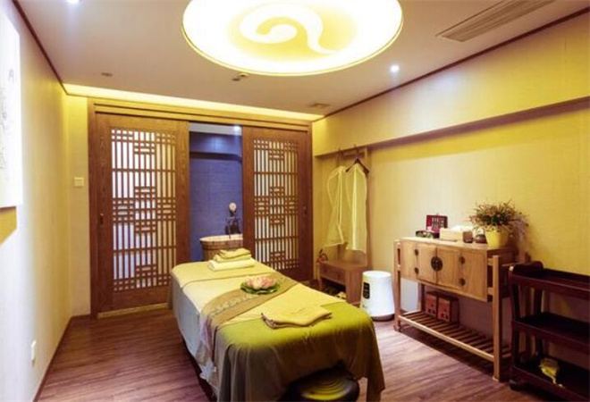 蘄艾艾灸養(yǎng)生館加盟