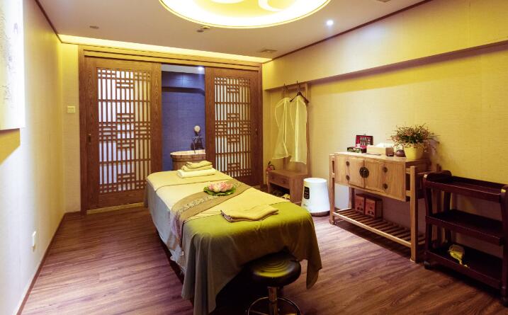 蘄艾艾灸養(yǎng)生館