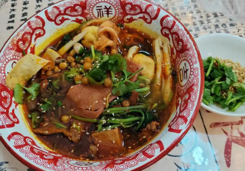 小龍門原味火鍋冒菜加盟