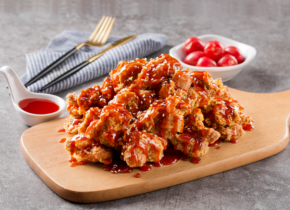 外酥里嫩爆汁！oumuni 韓式炸雞的美味秘訣是什么？