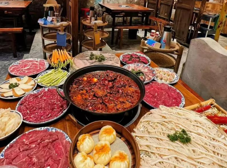 袁山山重慶火鍋